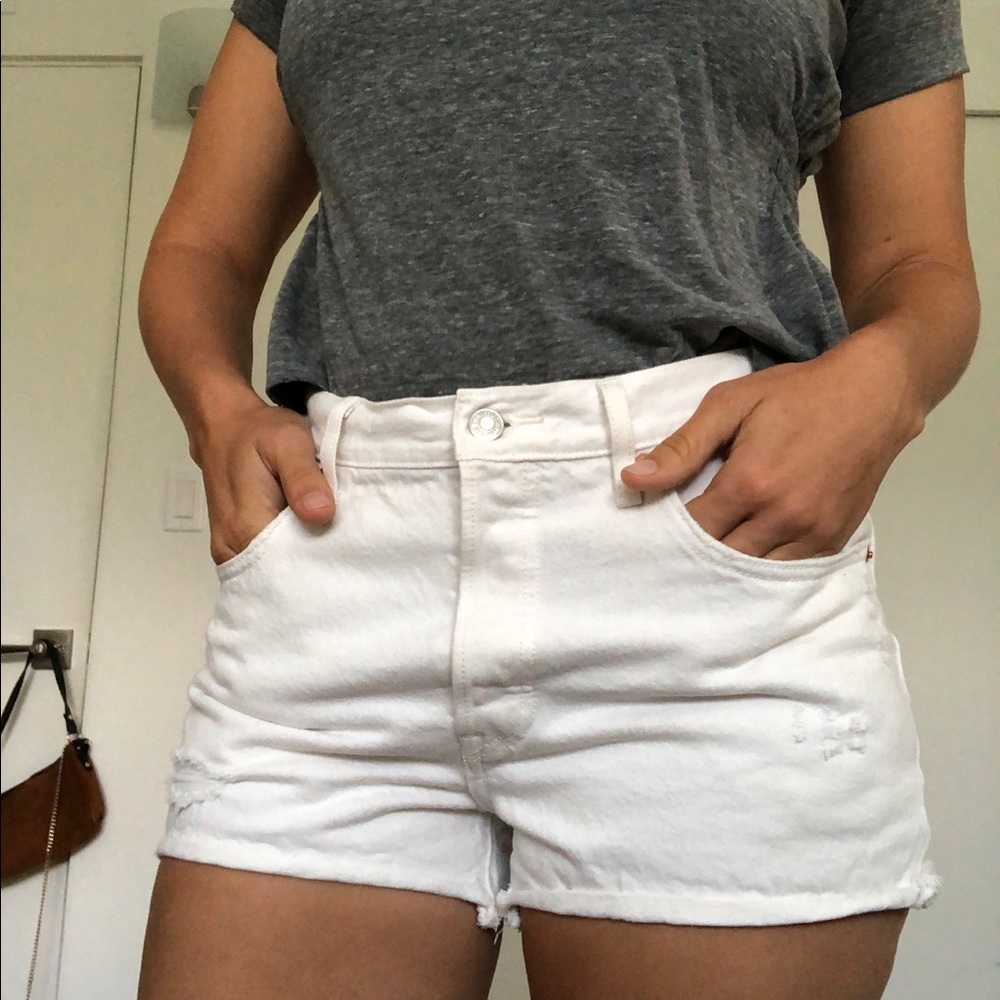 Levi’s white shorts